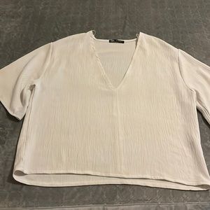Zara EUC Flowy V-Neck Textured Short Sleeve Top